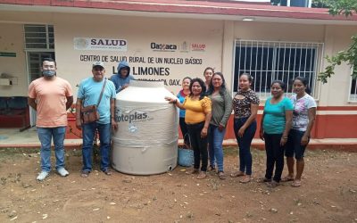 Entrega de tinaco de 1,100 ltrs para el almacenamiento de agua para el Centro de Salud Los Limones