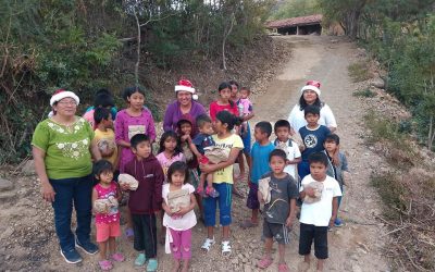 Entrega de dulceros a niñas y niños de todas nuestras comunidades