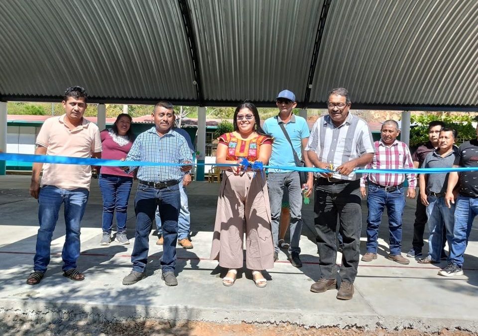 Inauguración de cancha y techado en el Telebachillerato Comunitario, en las Conchas.